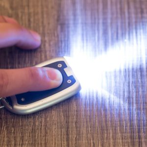 Foto Chaveiro com Lanterna MTB 11860 Imagem preto (4)