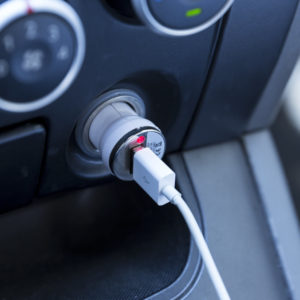 Foto Carregador Veicular MTB 13235 Imagem (4)