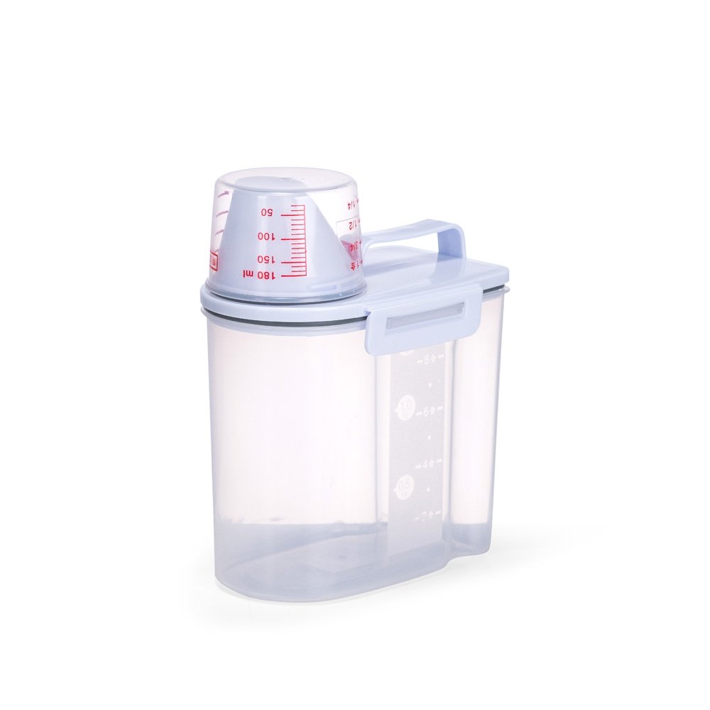 Foto-Dispenser-Multiuso-5L-CB-15444-Imagem-1.jpg Dispenser multiuso com copo graduado encaixado sobre a tampa