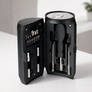 Kit de ferramentas aberto com peças organizadas no estojo preto sobre uma superfície